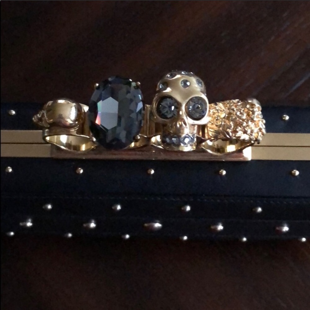 ALEXANDER MCQUEEN Skull Clutch♡ - Picture 8 of 9